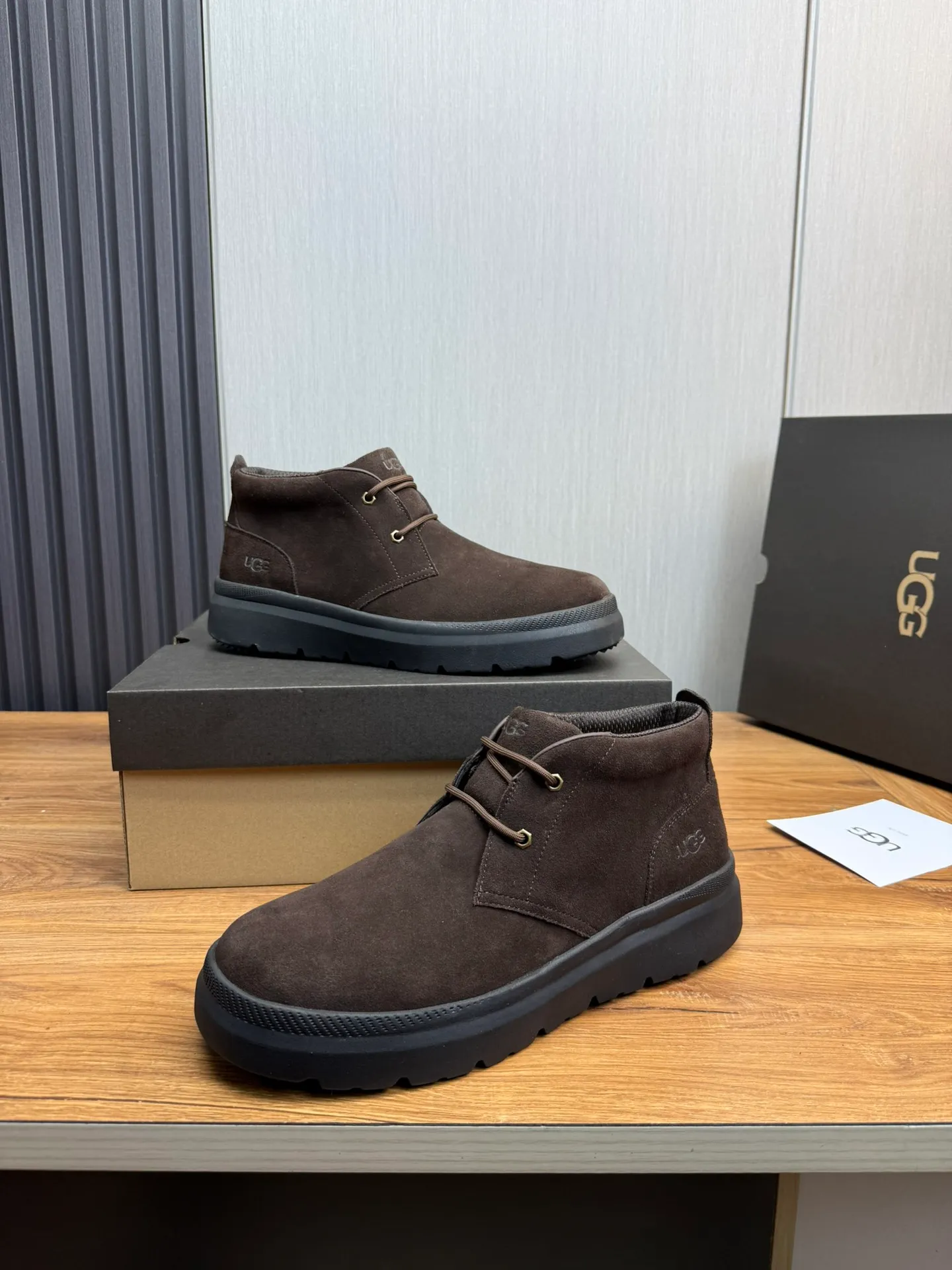 Men's shoes 💰480💰 [UGG] Hot winter warm boots 🐑Purely hand-stitched! Simple and stylish design, frosted cowhide➕Comfortable and warm wool➕UGG original outsole‼ ️Soft and comfortable to wear, good warmth retention, and excellent foot feel. Regular size 41-47